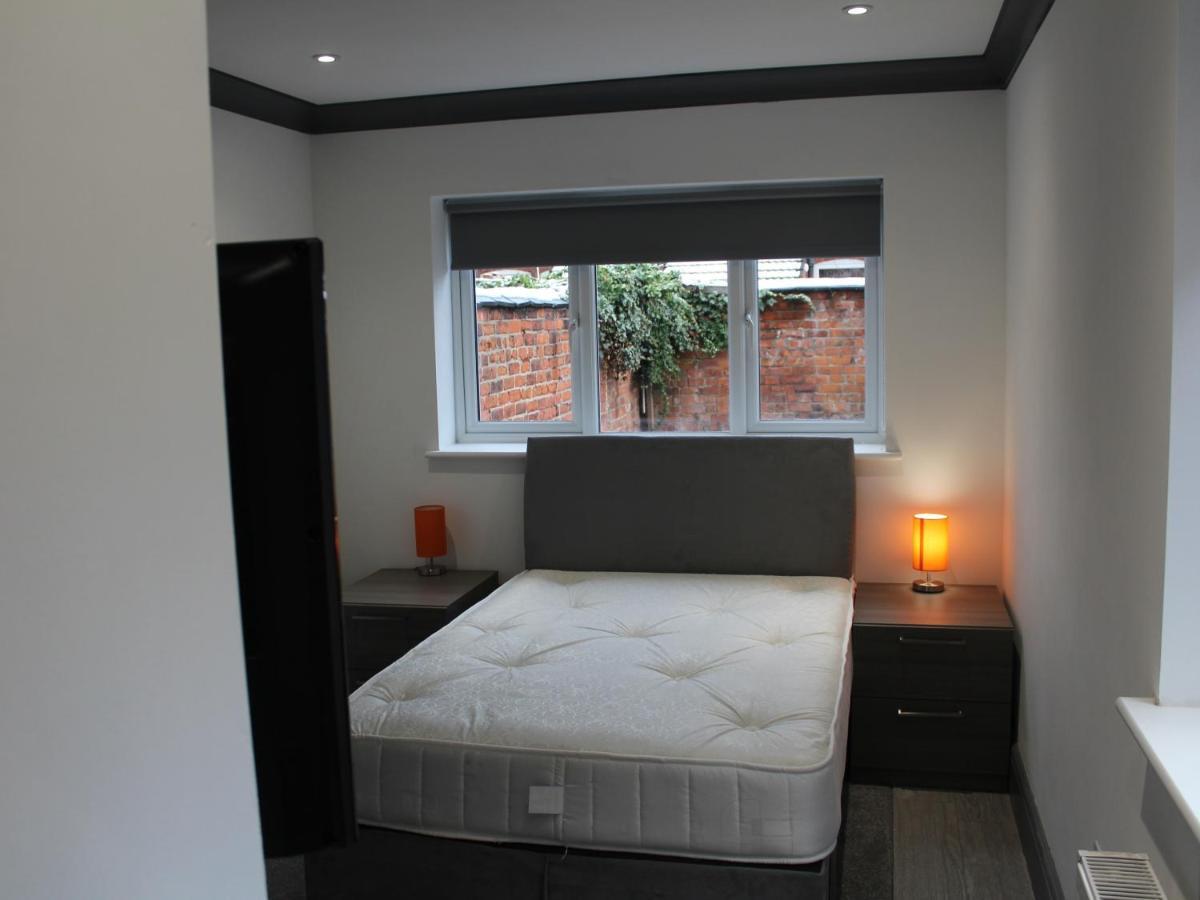 Townhouse Plus @ 282 Walthall Street Крю Екстериор снимка