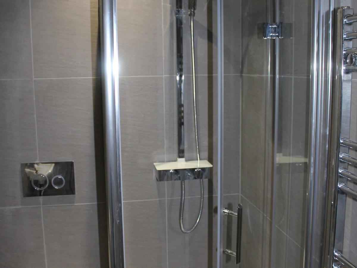 Townhouse Plus @ 282 Walthall Street Крю Екстериор снимка
